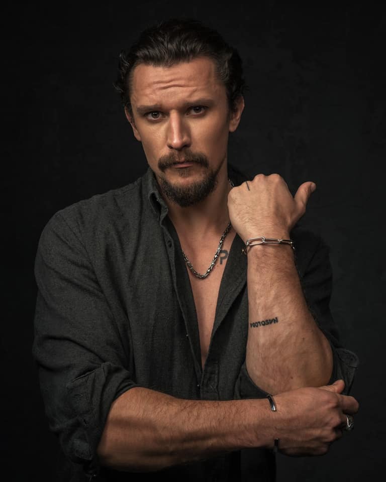 Все сферы жизни наладятся: звездный украинский актер рассказал, как достичь успеха